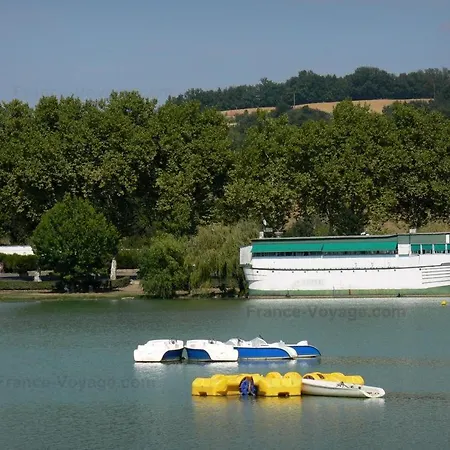 Appt Hameau Du Avec Piscine Et Vue Sur Le Apartment Marciac