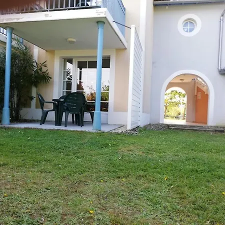 Апартаменты Appt Hameau Du Avec Piscine Et Vue Sur Le *