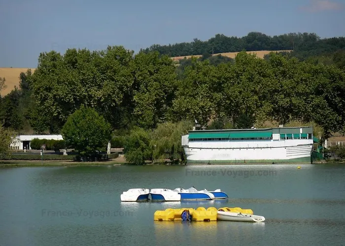 Appt Hameau Du Avec Piscine Et Vue Sur Le Apartment Marciac